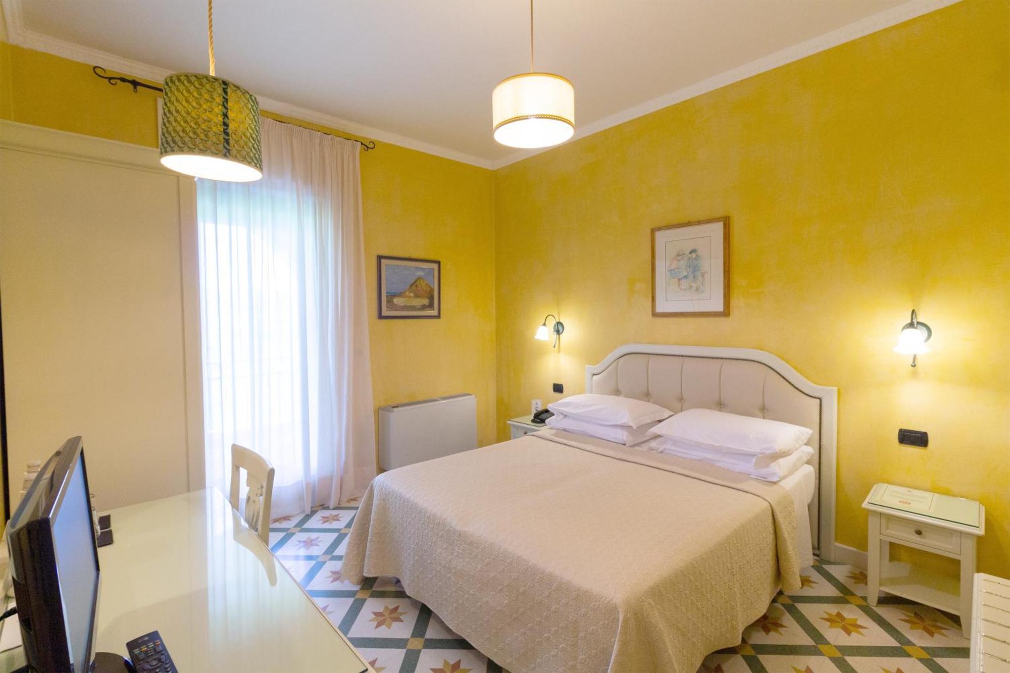 Hotel Rosa Antico Dimora Storica 4*